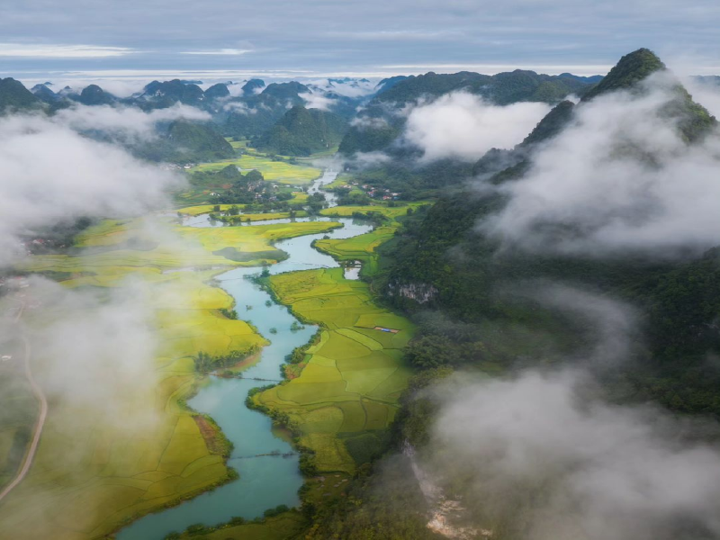 Vietnam holiday package from Dubai with Hanoi and Ha Long Bay